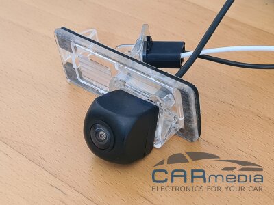 RENAULT Duster (хромированная планка над номером), Kaptur CARMEDIA CMI-7517C IPAS Line Night Vision Автомобильная камера заднего вида с динамической разметкой