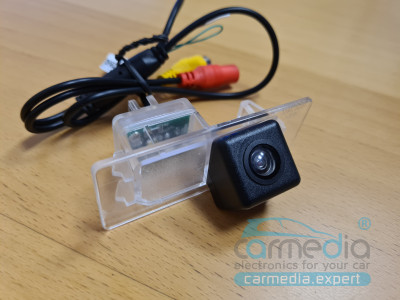 Skoda Rapid LED (с 2013г.в. по ...) CarMedia CM-7220KB-CHECK CCD-sensor Night Vision (ночная съёмка) с линиями разметки (Линза-Стекло) Цветная штатная камера заднего вида