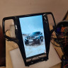 Jeep GRAND CHEROKEE 2008-2013 черная (поддерживает все комплектации, при замене заводского ШГУ выставить громкость на максимум) CARMEDIA ZF-1827B-DSP-X6-64 Tesla-Style (RK PX6 6x2.0 Ghz, 4Gb Ram, 64 Gb ROM, DSP, BT4.0, 1920*1080) Штатное головное мультиме