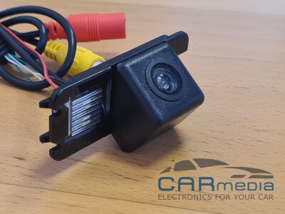 Ford Mondeo IV (с 2007г.в. по 2015г.в.), Fiesta, Focus II (Хэтчбэк), S-Max, Kuga (до 2016г.в.) CarMedia CMD-7222KL CCD-sensor Night Vision (ночная съёмка) с линиями разметки (Линза-Стекло) Цветная штатная камера заднего вида